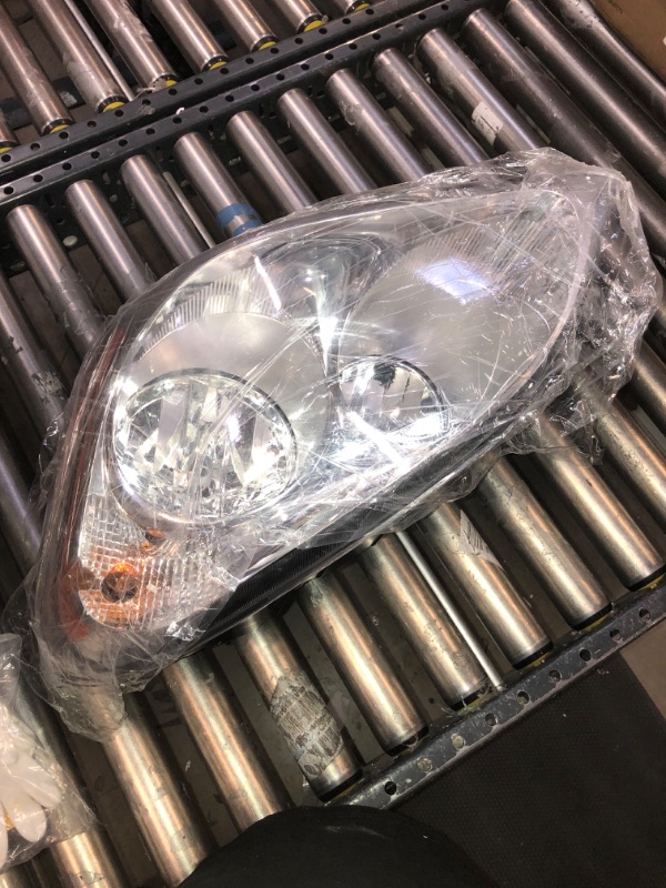 Photo 4 of Headlights Fits Freightliner Cascadia 2007-2017, Left Driver Side Headlamp