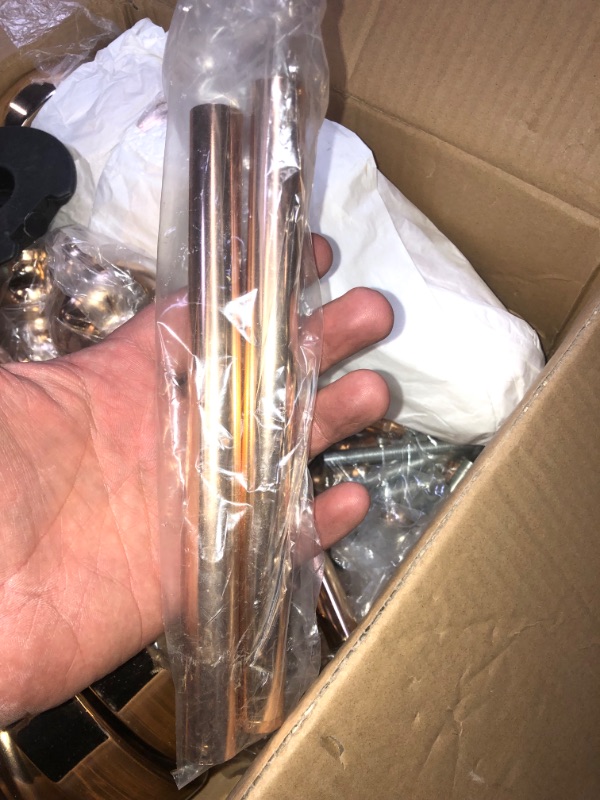 Photo 1 of 10 Pcs 30.5"/ 77.5cm Height Versatile Metal Wedding Centerpieces Vase, Metal Trumpet Vase, Road Lead for Wedding Party Dinner Centerpiece Event for Birthday Event Aisle Home Decoration
