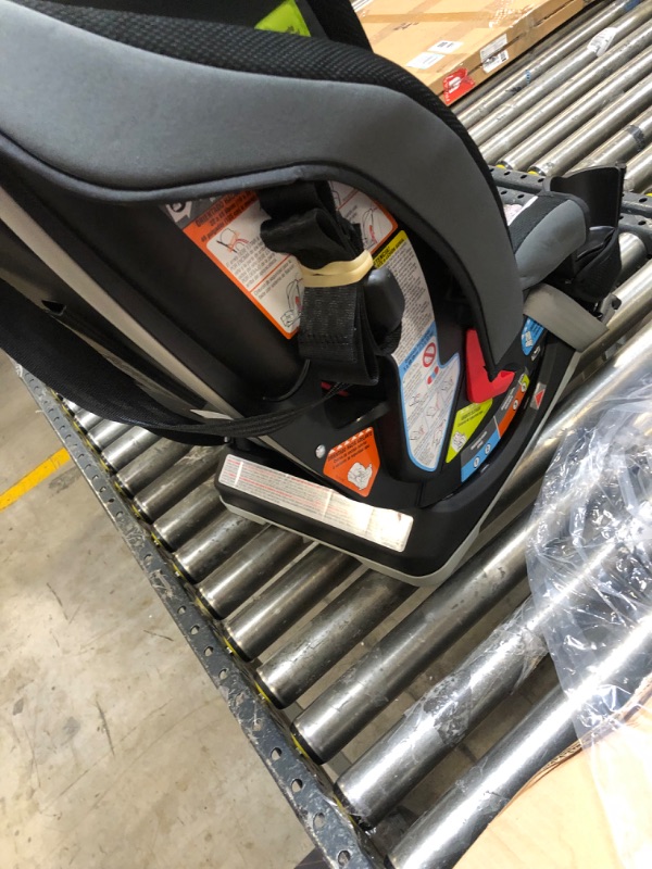 Photo 1 of Graco - Slimfit All-in-One Convertible Car Seat, Darcie