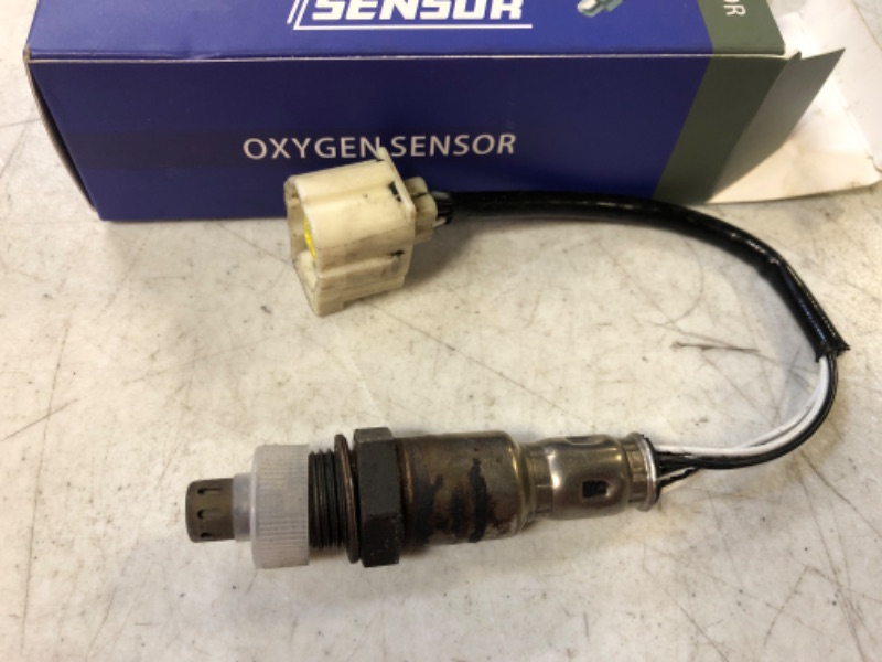 Photo 2 of 15510 Oxygen Sensor Compatible with Jeep Mercedes Benz Chrysler Dodge Volkswagen Mitsubishi OE Fitment 15510 Upstream Downstream
