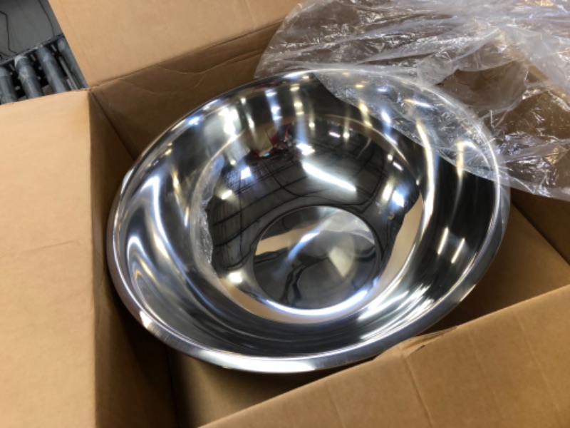 Photo 1 of 22inch stainless steel bowl  1pc