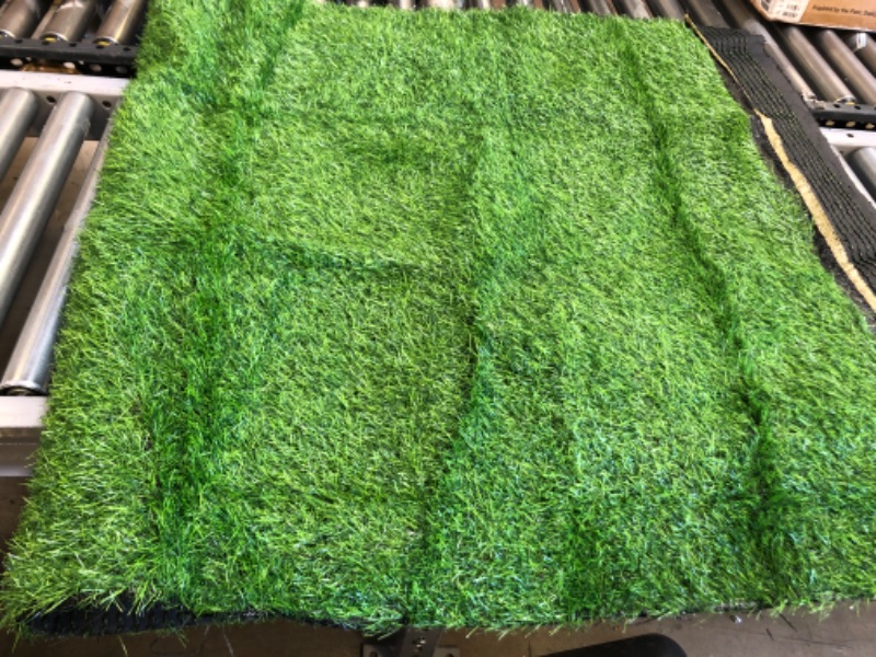 Photo 1 of Artificial Grass Synthetic small piece 

