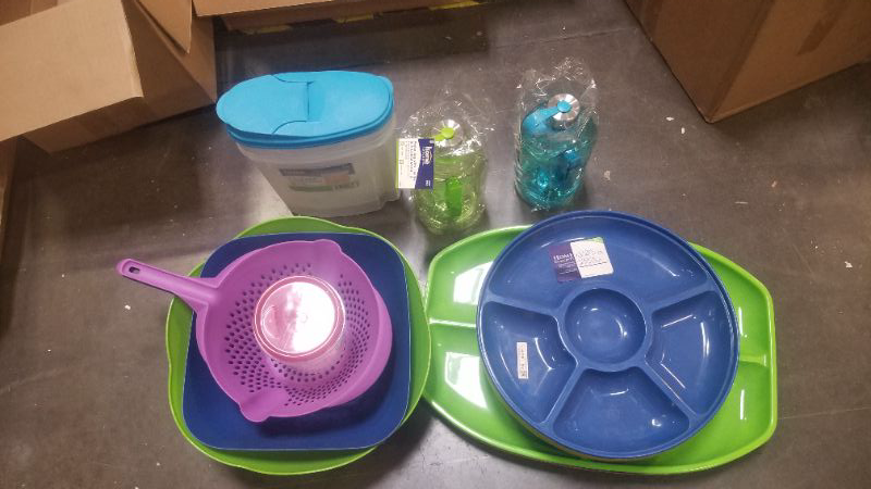 Photo 1 of 11 Serving Plates 2 Large Bowls, Strainers, Water Bottles, And Cereal Keeper 