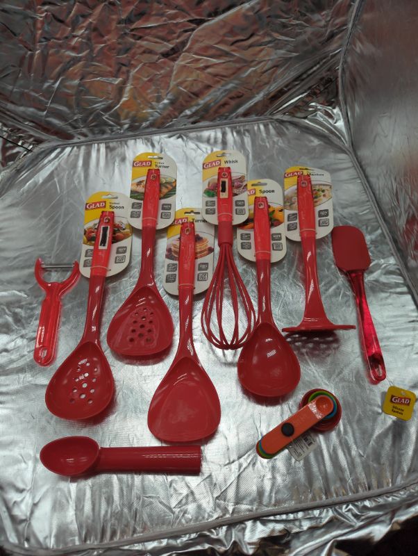 Photo 1 of Glad Kitchen Utensils - 10PCS - Red