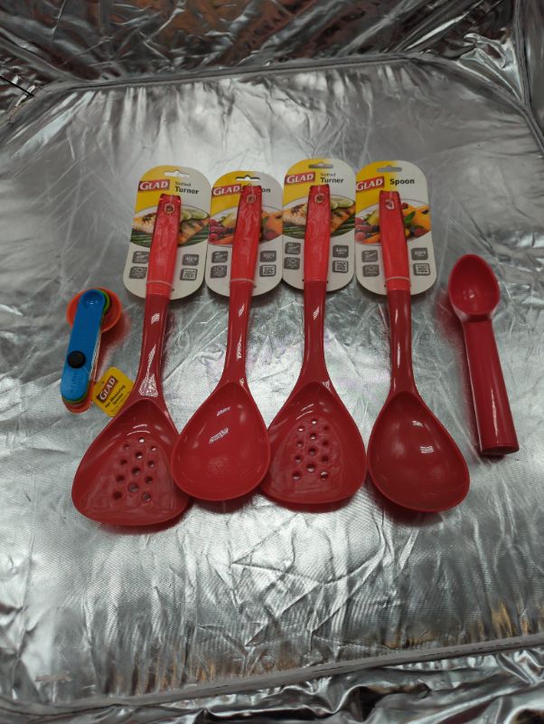 Photo 1 of Glad Kitchen Utensils - 6PCS - Red