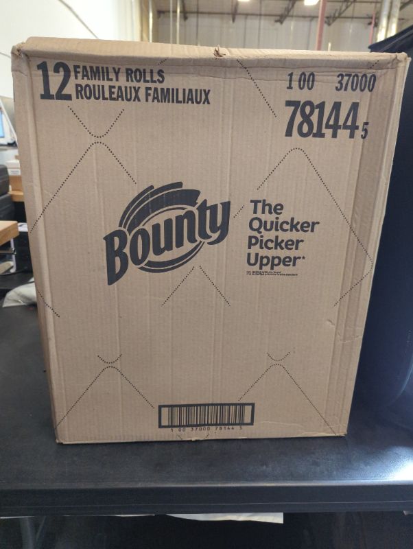Photo 3 of Bounty Quick-Size Paper Towels, White, 12 Family Rolls = 30 Regular Rolls 1 pack
