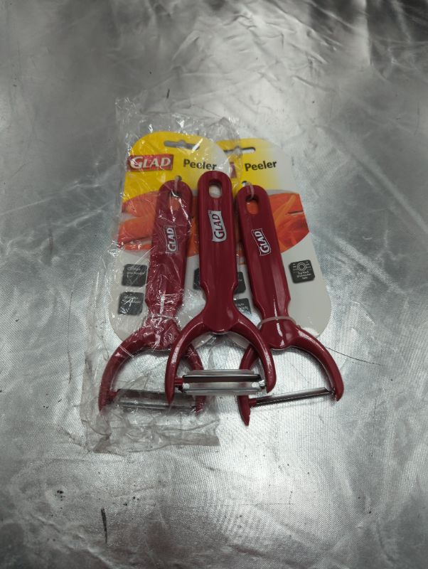 Photo 1 of Glad - 3 Pack - Potatoe Peeler