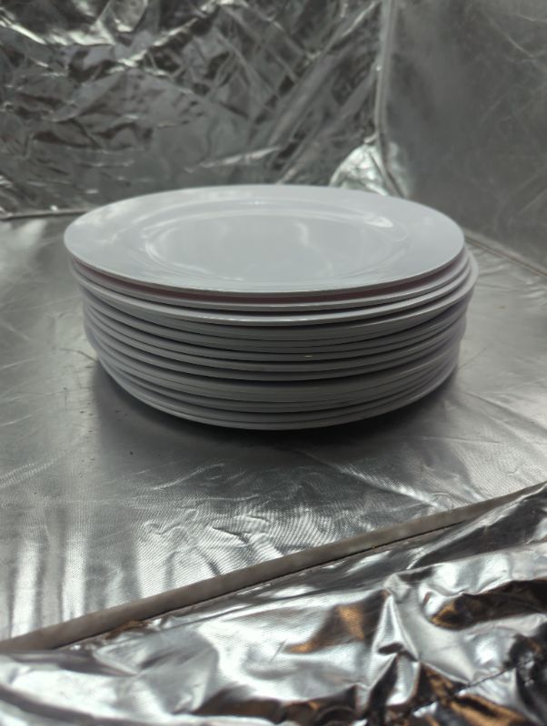 Photo 1 of GLAD - 19 PACK - ROUND PLATE (27.9CM)