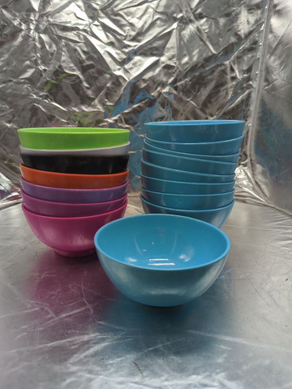Photo 1 of GLAD - Plastic Circle Bowls 6" - 16 Pack - Assorted Colors
