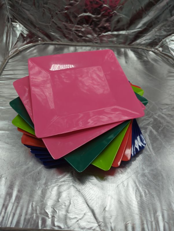 Photo 1 of 10x10 PLASTIC GLAD PLATES 10 COUNT - Blue/Pink/Red/Green