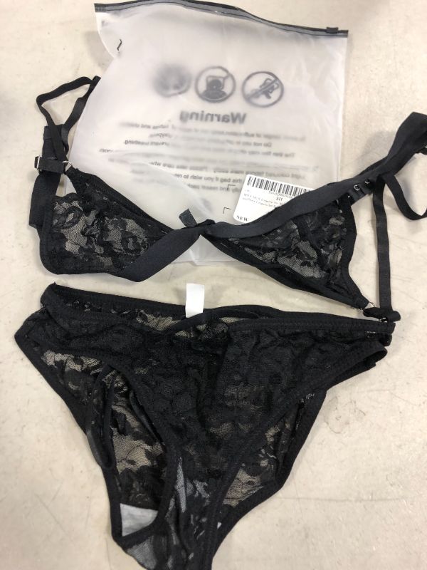 Photo 2 of SOLY HUX Lingerie for Women Floral Lace Bra and Panty Lingerie Set
, SIZE M