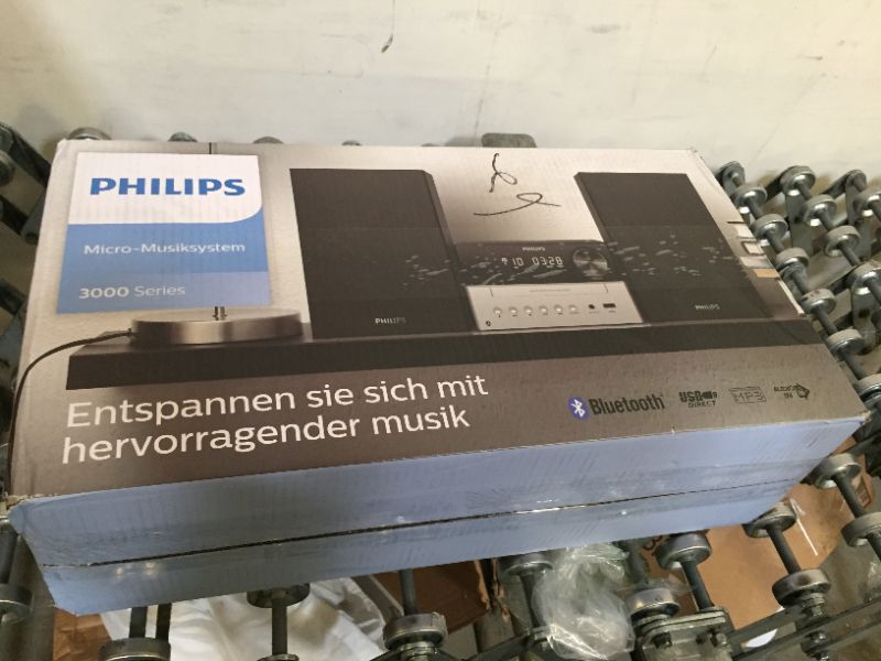 Photo 1 of PHILIPS SPEAKER//RADIO 3000