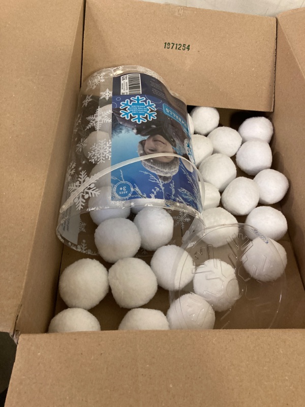 Photo 3 of 30 Pack Indoor Snowballs for Kids Snow Fight