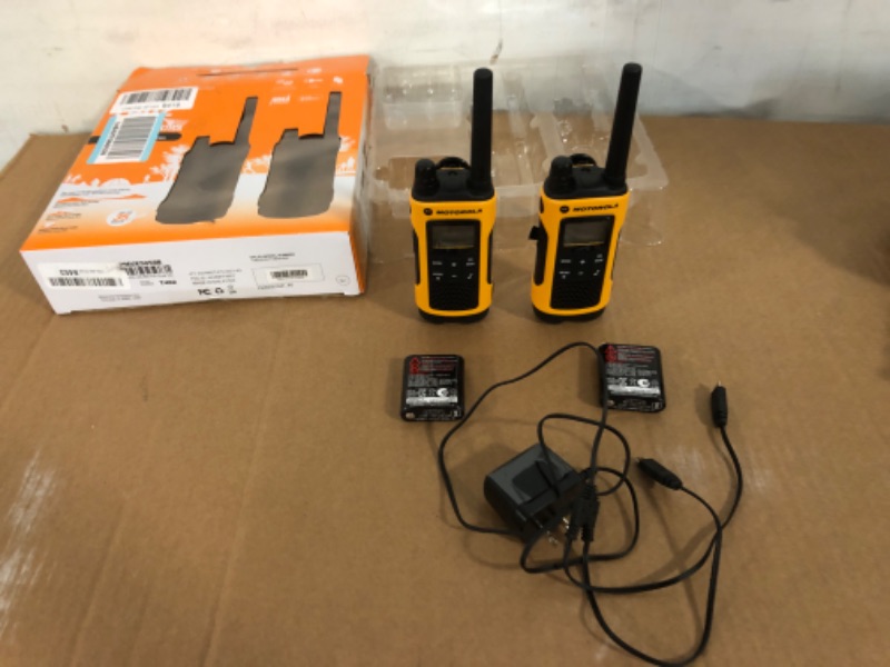 Photo 2 of MOTOROLA Talkabout T402 Rechargeable Two-Way Radios (2-Pack)