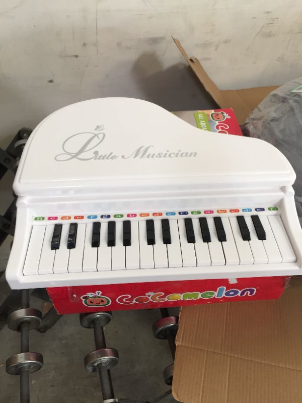 Photo 1 of KIDS WHITE PIANO 
