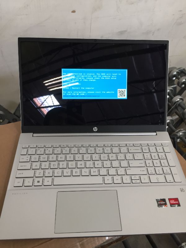 Photo 3 of HP Pavilion 15.6" Touchscreen Laptop - AMD Ryzen 7 5825U - 1080p - Windows 11 Notebook 15-eh2085cl 16GB RAM 512GB SSD