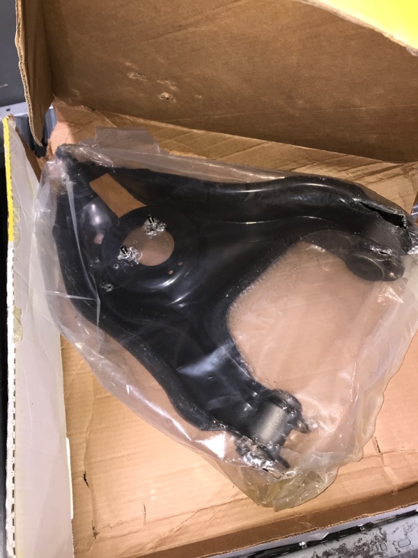 Photo 2 of MOOG RK620056 Control Arm and Ball Joint Assembly