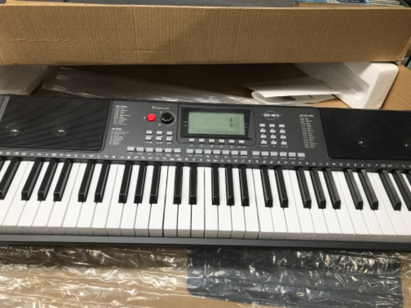 Photo 1 of *Stock Photo For Reference* Starfavor 61 Key Kids Electric Keyboard Electronic Piano Small-Sized-Key for Child Beginner, with Power Supply, Built in Speakers, LED Screen, Microphone, Headphone (SEK-361)
