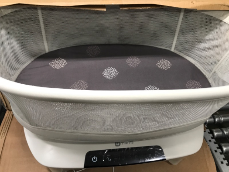 Photo 5 of 4moms mamaRoo sleep bassinet

