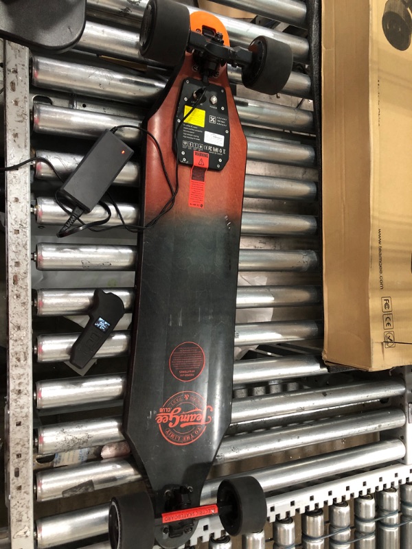 Photo 2 of (PARTS ONLY)Teamgee H5 37" Electric Skateboard, 22 MPH Top Speed, 760W Dual Motor, 11 Miles Range, 14.5 Lbs, 10 Layers Maple Longboard with Wireless Remote Control