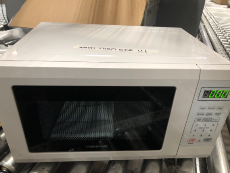 Photo 3 of (PARTS ONLY)Farberware Classic FMG07WHT 0.7 Cu. Ft 700-Watt Microwave Oven