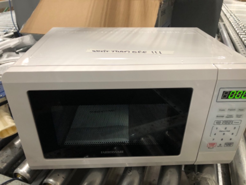 Photo 4 of (PARTS ONLY)Farberware Classic FMG07WHT 0.7 Cu. Ft 700-Watt Microwave Oven