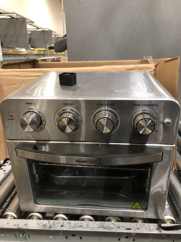 Photo 2 of ***NOT FUNCTIONAL***Geek Chef Air Fryer, 6 Slice 24.5QT Air Fryer Toaster Oven Combo, Air Fryer Oven,Roast, Bake, Broil, Reheat, Fry Oil-Free, Extra Large Convection Countertop Oven, Accessories Included, Stainless Steel, ETL Listed, 1700W 24.5QT(16.14“*1