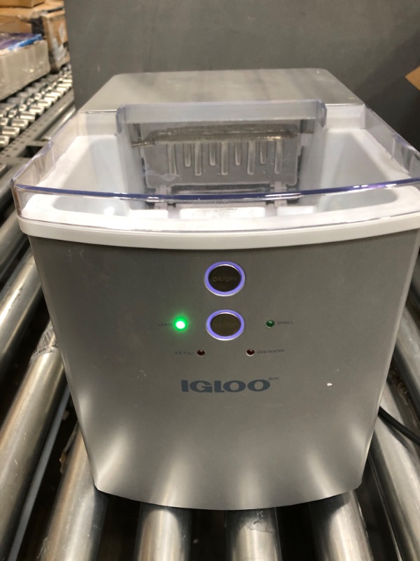 Photo 2 of Igloo IGLICEB33SL 33 Lb Ice Maker, Silver
