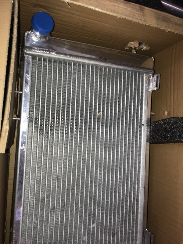 Photo 2 of 3 ROW Aluminium radiator for Jeep Cherokee XJ 1991 1992 1993 1994 1995 1996 1997 1998 1999 2000 2001 Wagoneer Truck 1992 1993 1994