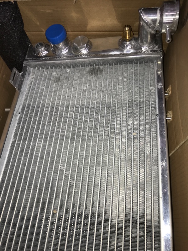 Photo 1 of 3 ROW Aluminium radiator for Jeep Cherokee XJ 1991 1992 1993 1994 1995 1996 1997 1998 1999 2000 2001 Wagoneer Truck 1992 1993 1994