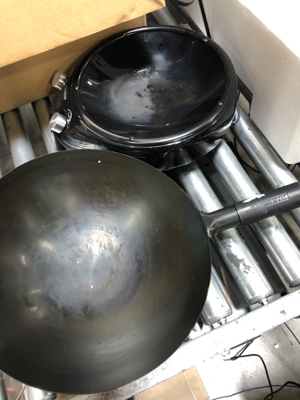 Photo 6 of **** LIGHTLY USED **** Nuwave Mosaic Induction Wok, Precise Temp Controls from 100°F to 575°F in 5°F, Wok Hei, Infuse Complex Charred Aroma & Flavor, 3 Wattages 600, 900 & 1500, Authentic 14-inch Carbon Steel Wok Included
