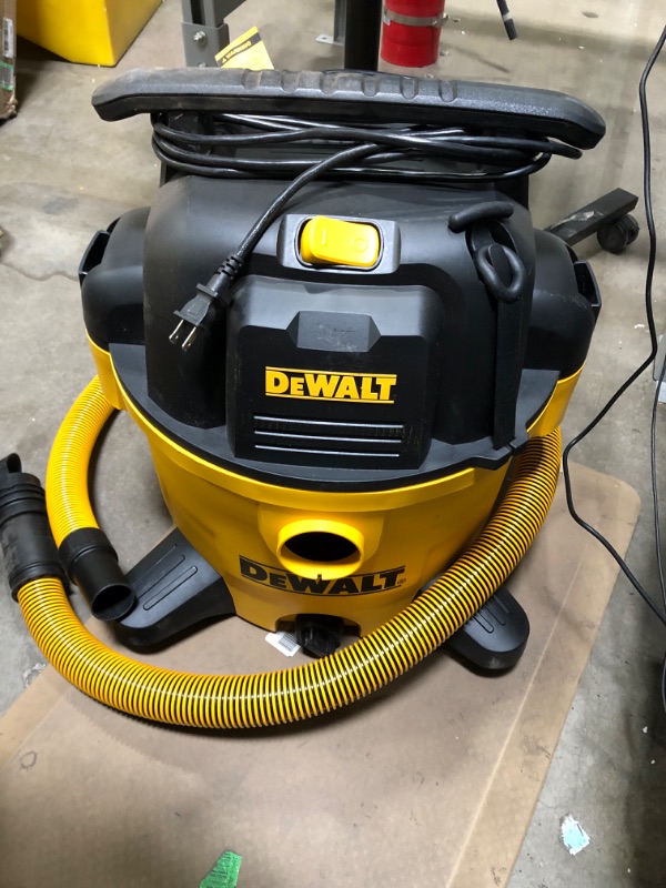 Photo 7 of *** NEW *** DEWALT 9 Gallon Wet/Dry VAC, Heavy-Duty Shop Vacuum with Attachments, 5 Peak HP, with Blower Function, DXV09PA, Yellow