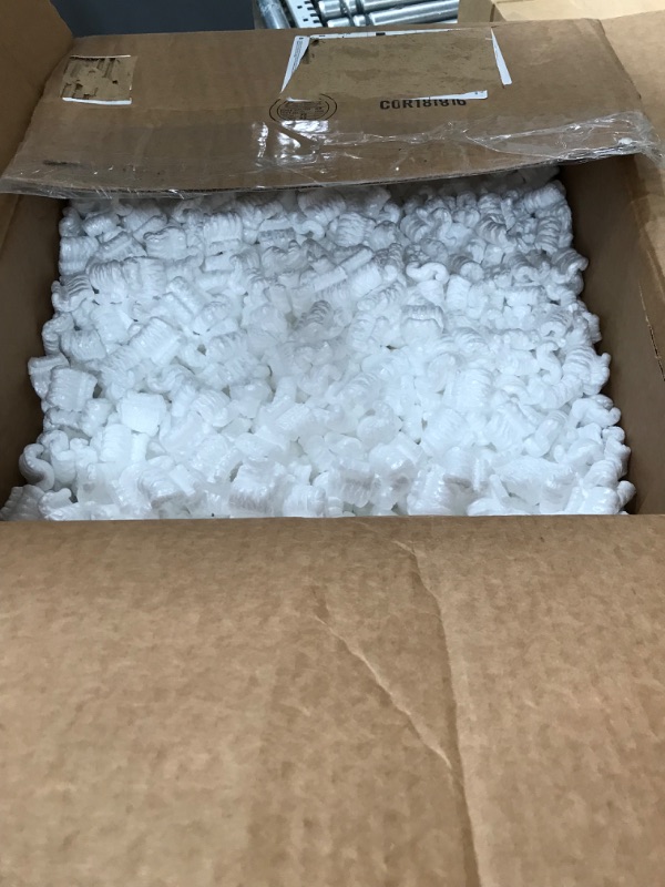 Photo 2 of StarBoxes White Regular Loose Fill Shipping Packing Peanuts S-Shaped 22.5 Gal / 3 Cubic Feet