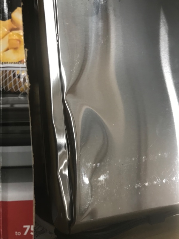 Photo 4 of ***used item and dented**
Ninja Foodi 8-in-1 Digital Air Fry Oven