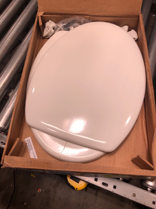 Photo 1 of **PARTS ONLY**
 bokeMayfair Molded Wood Toilet Seat with Easy-Clean & Change Hinges, Elongated, White, 144ECA 000 1 Pack Elongated Toilet Seat