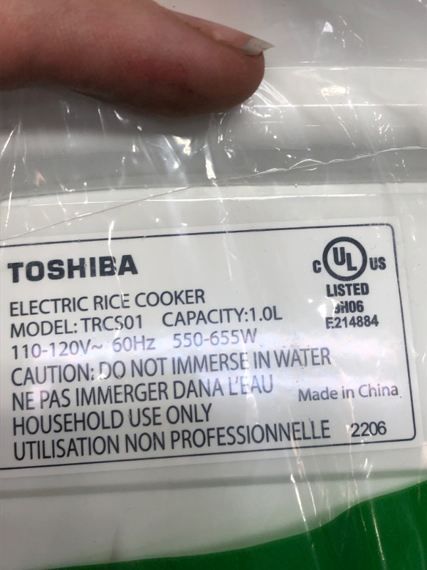 Photo 4 of Toshiba Rice Cooker 6 Cup Uncooked – Rice Maker Cooker with Fuzzy Logic Technology, 7 Cooking Functions, Digital Display, 2 Delay Timers and Auto Keep Warm, Non-Stick Inner Pot, White
