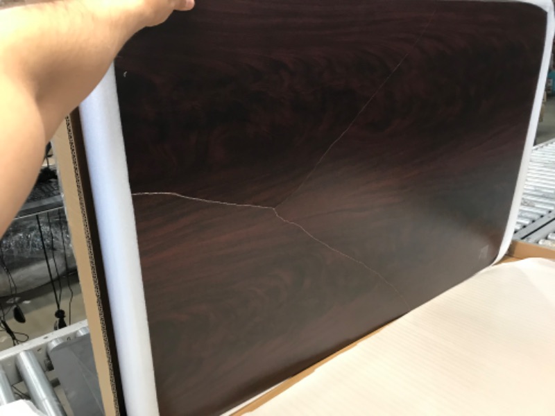 Photo 2 of DAMAGED Flash Furniture 24'' x 30'' Rectangular Table Top with Black or Mahogany Reversible Laminate Top
**CRACKED ON TOP**