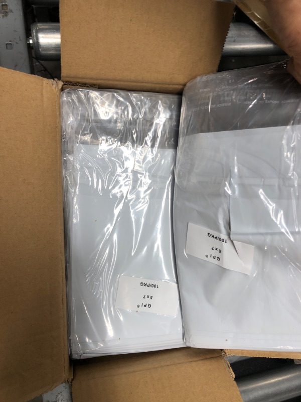 Photo 2 of GPI - 5 x 7, 2.5 Mil Thick, Bulk Case Of 1000 - WHITE POLY MAILER ENVELOPES, Self Seal Waterproof & Tear/puncture Proof, Unpadded Plastic Mailing Bags With Adhesive Strip For Packaging & Shipping 5" x 7" 1000 Pack