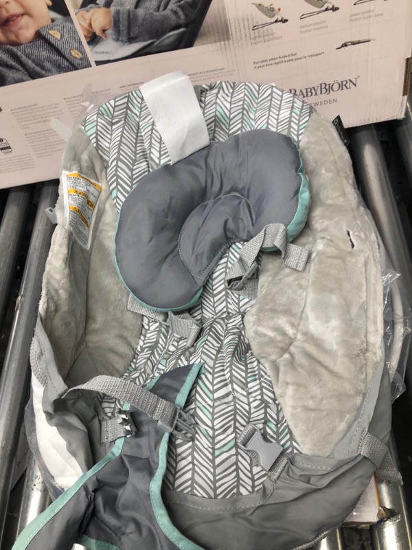 Photo 1 of Baby Trend EZ Bouncer Grey 24.33x18.11x22.05 Inch (Pack of 1) Ziggy