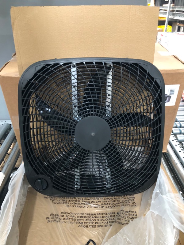 Photo 2 of Amazon Basics 3 Speed Box Fan, 20-Inch 20-inch Box Fan