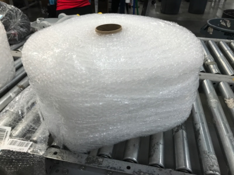 Photo 2 of Amazon Basics Perforated Bubble Cushioning Wrap - Small 3/16", 12-Inch x 175-Foot Long Roll Bubble Wrap