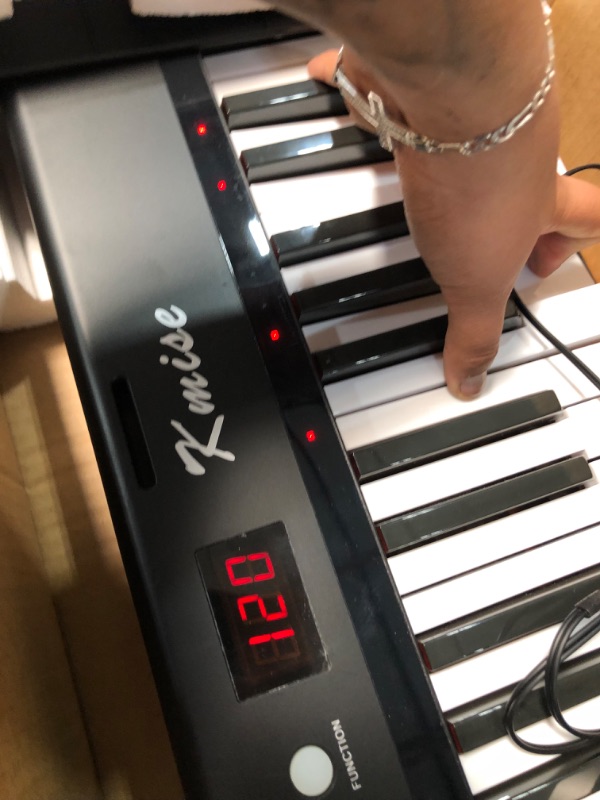 Photo 2 of Kmise key digital piano