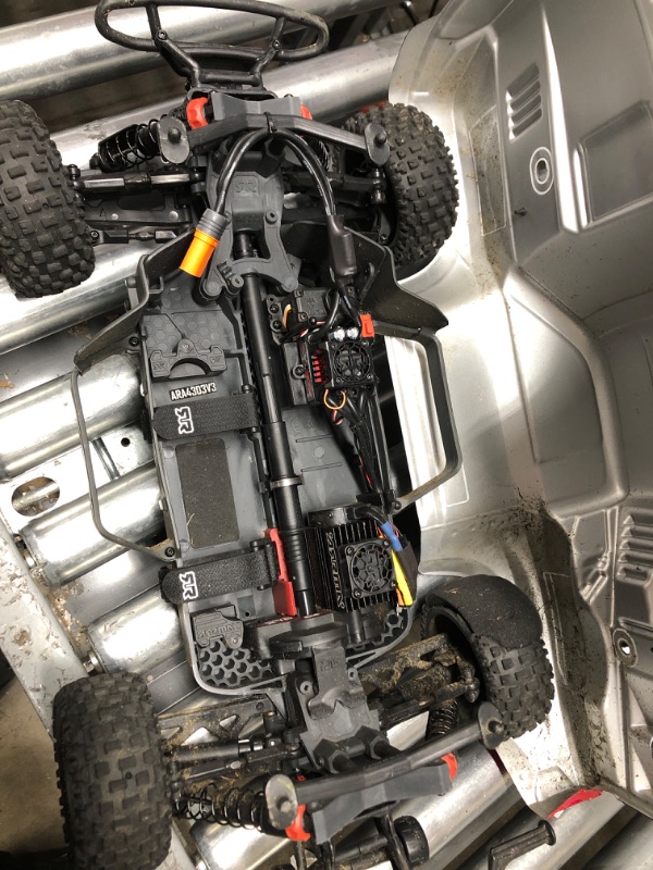 Photo 5 of ARRMA 1/10 SENTON 4X4 V3 3S BLX Brushless Short Course Truck RTR (Transmitter and Receiver Included, Batteries and Charger Required ), Red, ARA4303V3T2