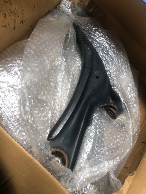Photo 1 of Front Lower Control Arm and Ball Joint Assembly Compatible With 2013-2019 Nissan Sentra (For Naturally Aspirated Only) /13-20 Nissan NV200 AUQDD K622159 K622160 Left Right 2Pc Set Suspension