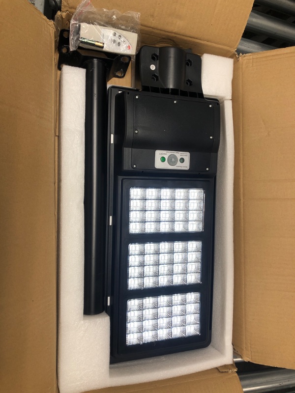 Photo 2 of ***TESTED / POWERS ON***300W Solar Street Lights Outdoor,30000LM 240 LEDs, Dusk to Dawn Solar with Motion Sensor and Remote Control, Flood Light, Suitable for courtyards, Gardens, Streets, Basketball Courts wall garage porch
