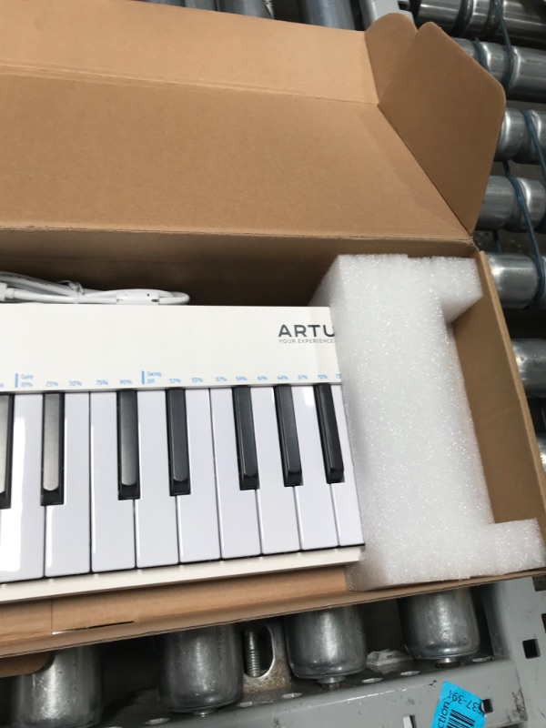 Photo 3 of Arturia KeyStep 32-Key Controller & Sequencer USB/MIDI/CV Keyboard Controller
