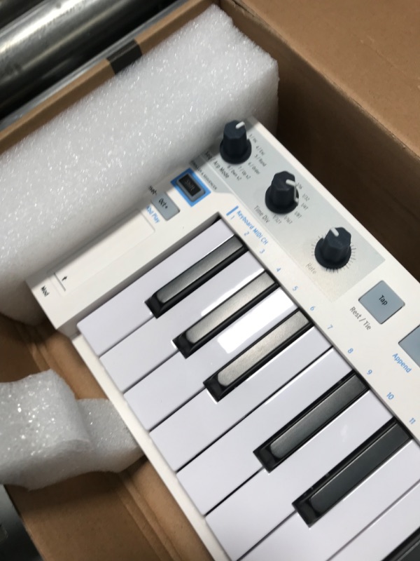 Photo 2 of Arturia KeyStep 32-Key Controller & Sequencer USB/MIDI/CV Keyboard Controller
