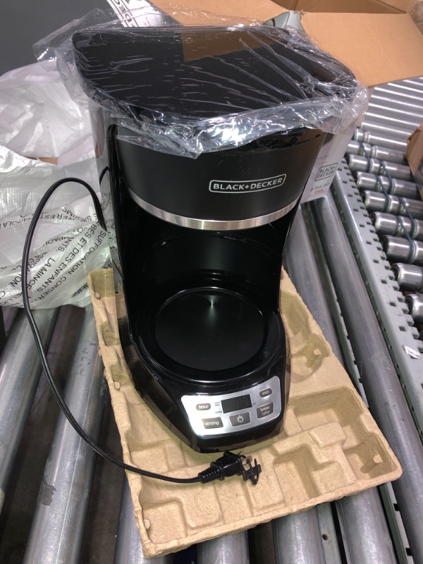 Photo 1 of **MISSING POT**
BLACK+DECKER 12-Cup* Programmable Coffeemaker