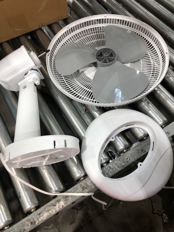 Photo 2 of 16" OSCILLATING DESK FAN (Do it Best Imports F-1630)
