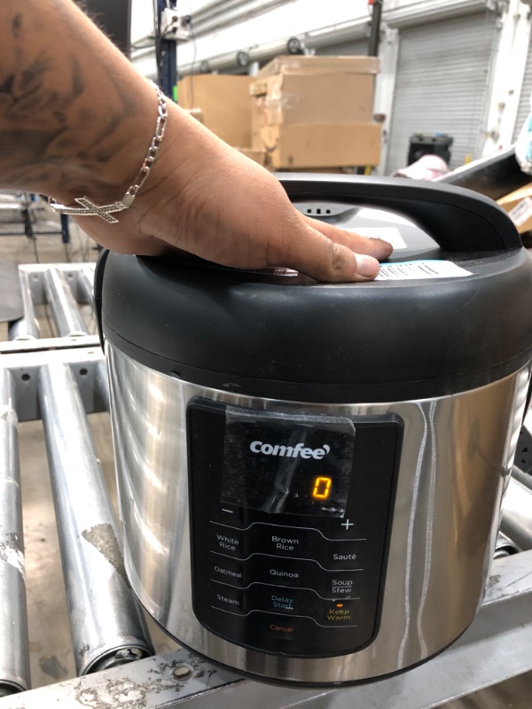Photo 3 of COMFEE' Rice Cooker, 8-in-1 Stainless Steel Multi Cooker, Slow Cooker, Steamer, Saute, and Warmer, 5.2 QT, 20 Cups Cooked(10 Cups Uncooked), Brown Rice, Quinoa and Oatmeal, 8 One-Touch Programs 20-cup cooked/10-cup uncooked